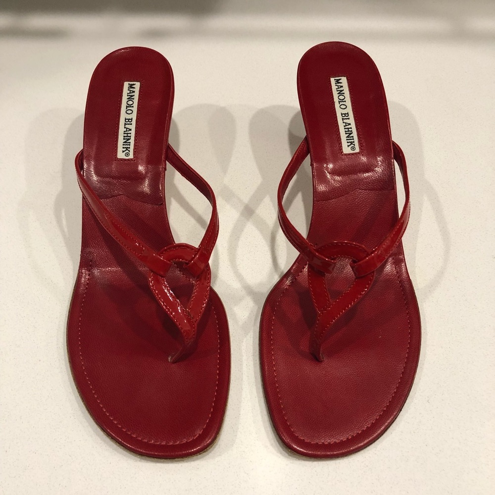 Manolo Blahnik red thong kitten heel sandals